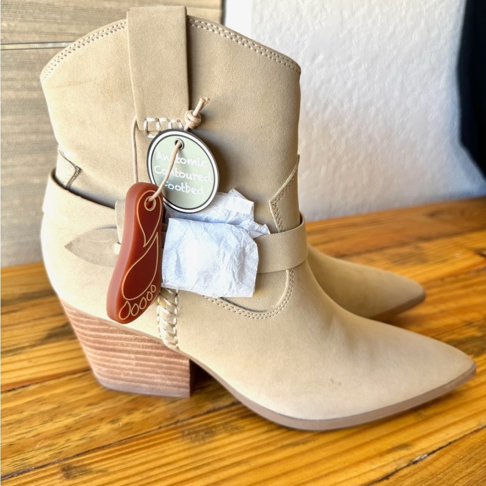 MIA CLEMENT - SAND Ankle boots NWT